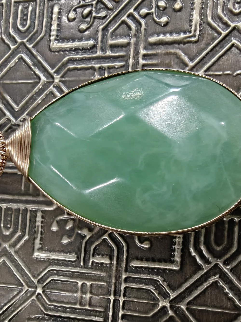 Green Teardrop Pendant Necklace - Gold Chain